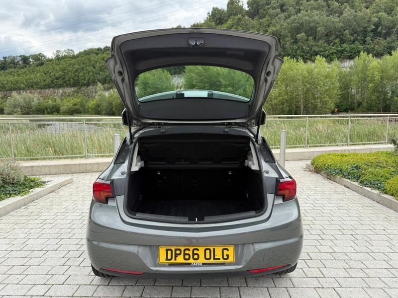 VAUXHALL ASTRA