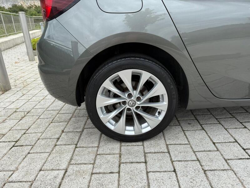 VAUXHALL ASTRA